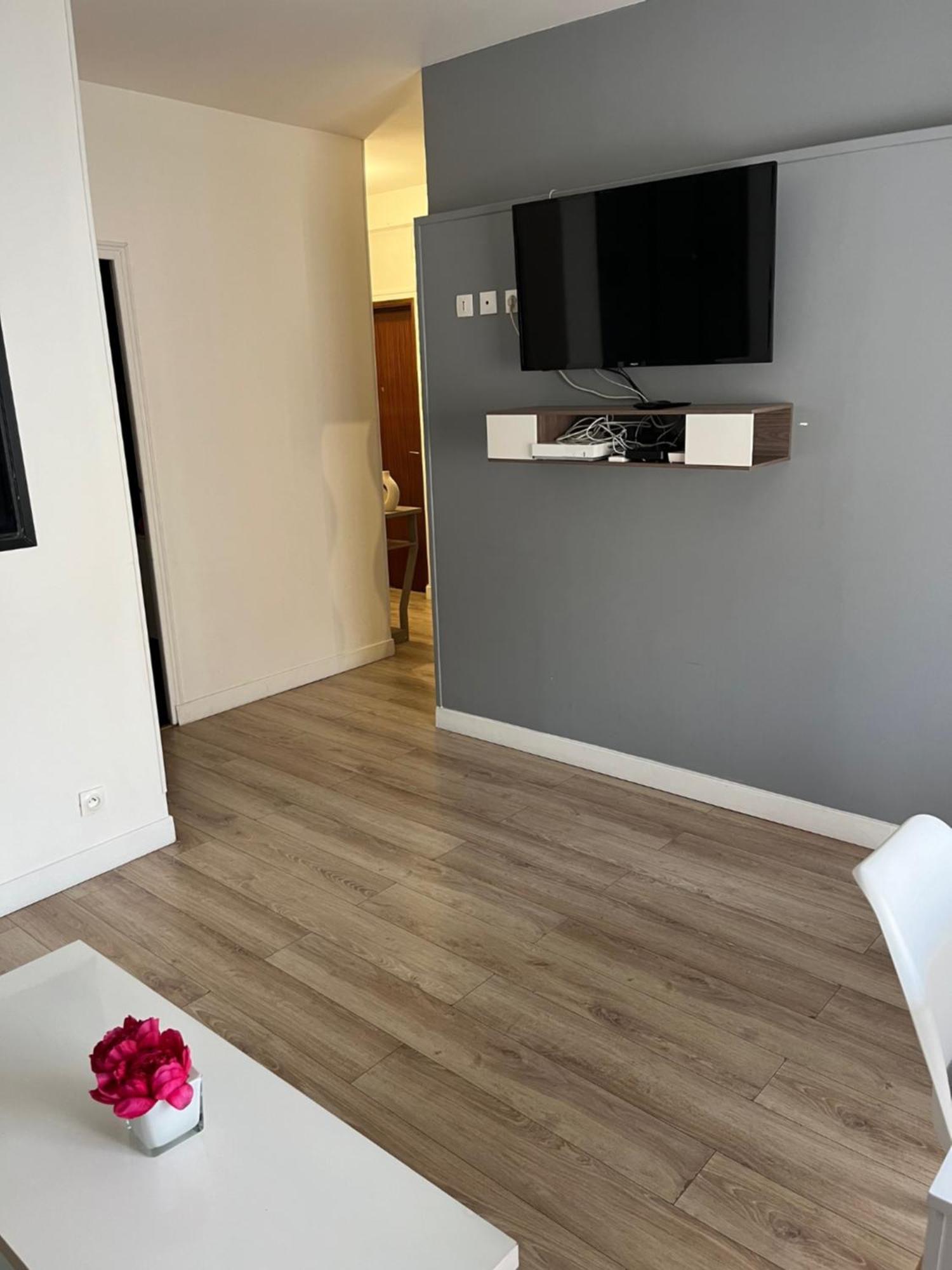 Proche Tour Eiffel Appartement *